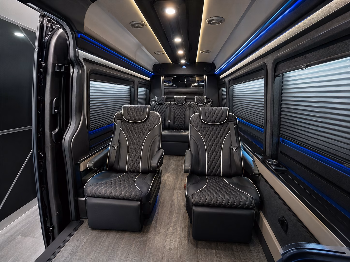airline group layover shuttles hotel transfers at msy