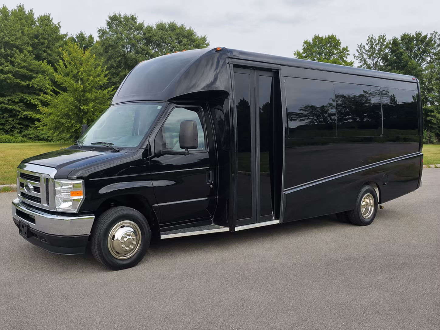 buses for louisiana history and plantation field trips near new orleans
