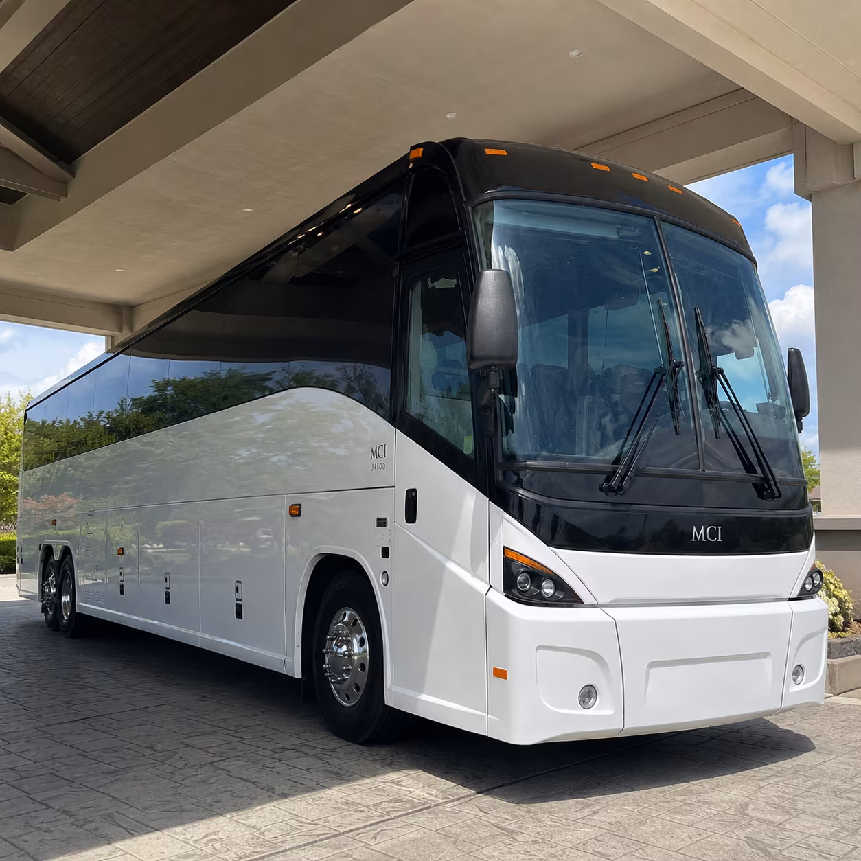 charter buses for river road plantation winery day trips