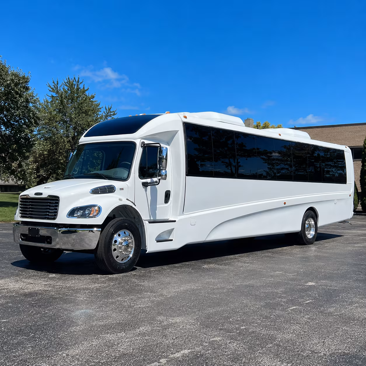 new orleans 25 passenger minibus