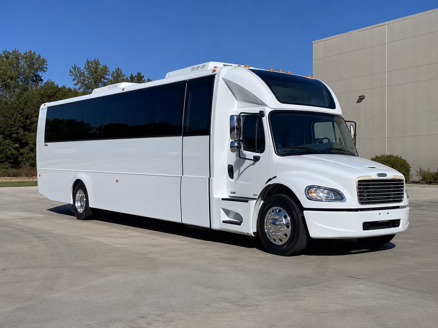new orleans 28 passenger party bus