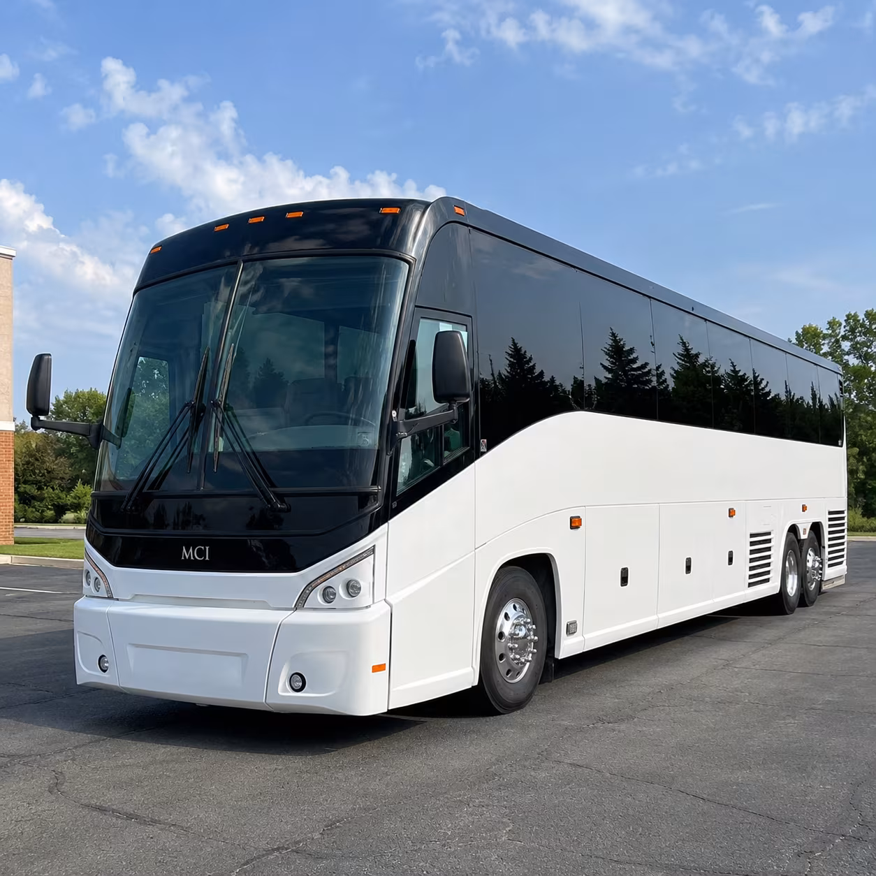 new orleans cbd and warehouse district employee shuttle buses