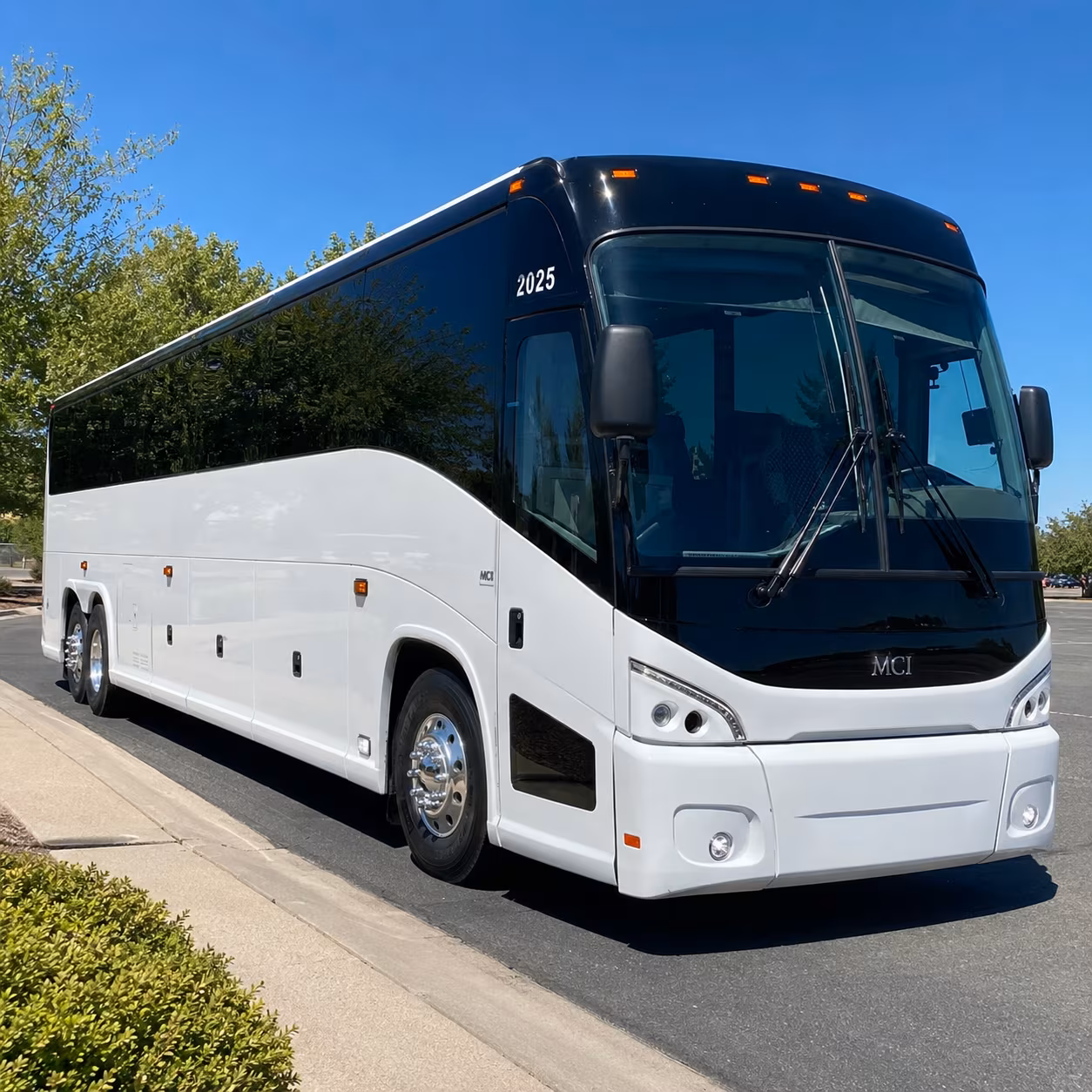 shuttle buses for new orleans hospitality and hotel staffs