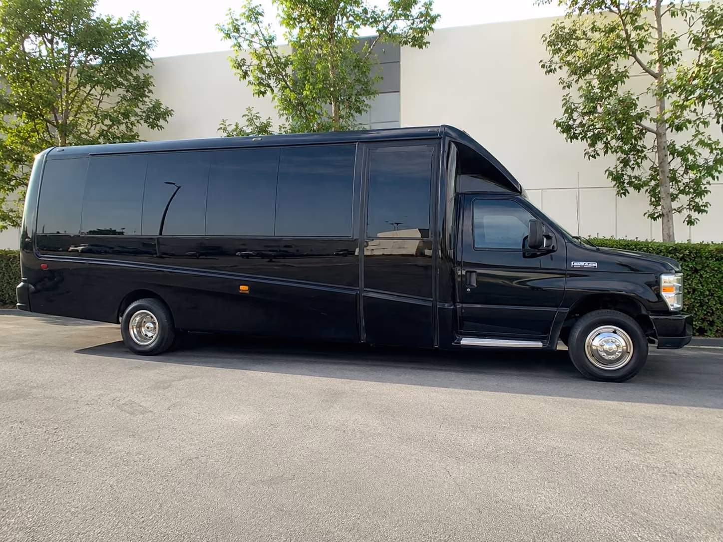 shuttle buses to tipitina s the fillmore and mid city music venues