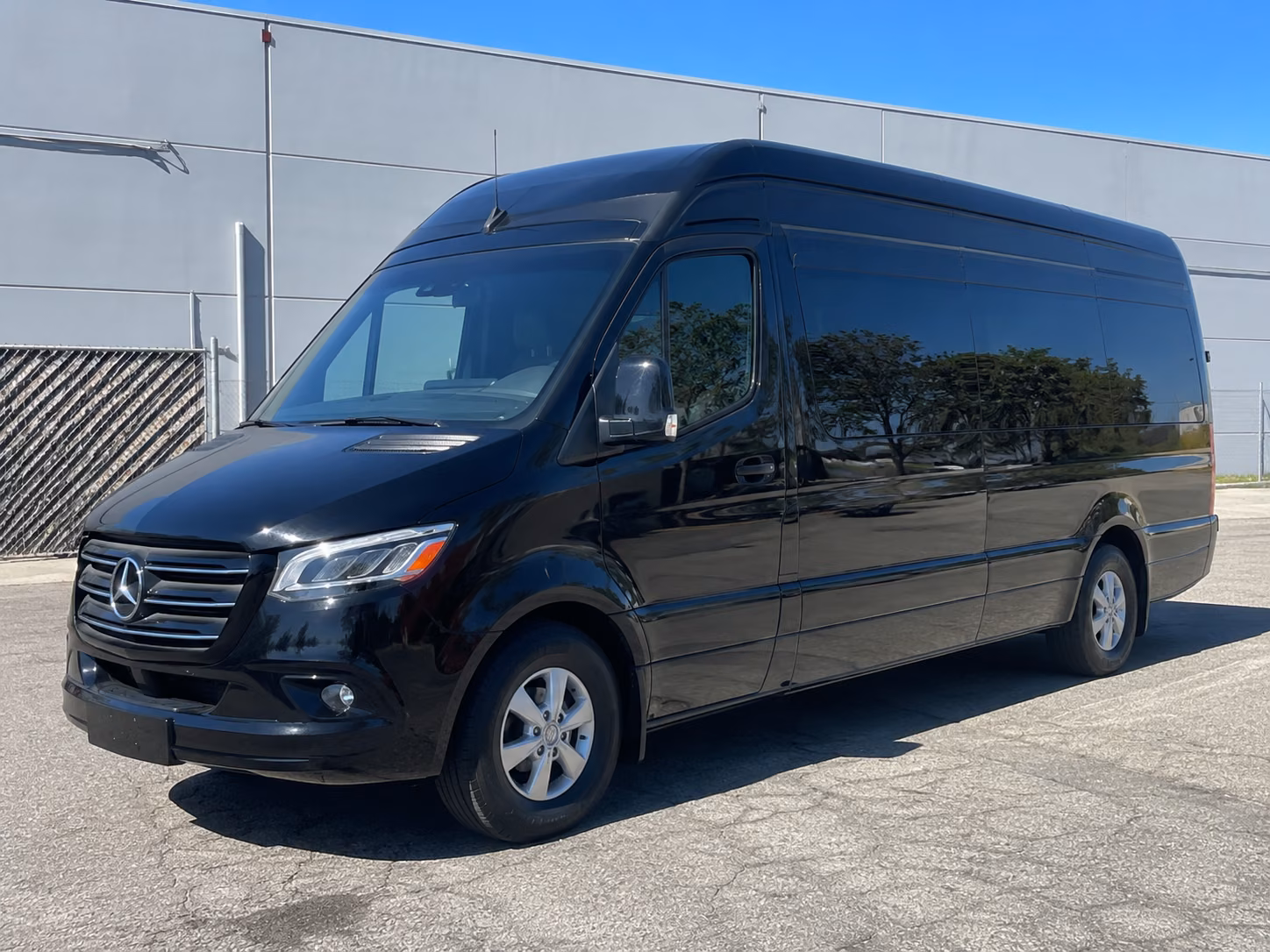 sprinter vans and minibuses for private winery and distillery tours near new orleans